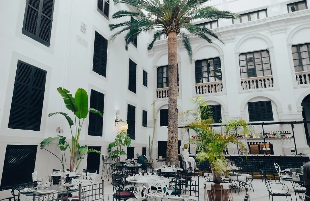 Hotel Born-1